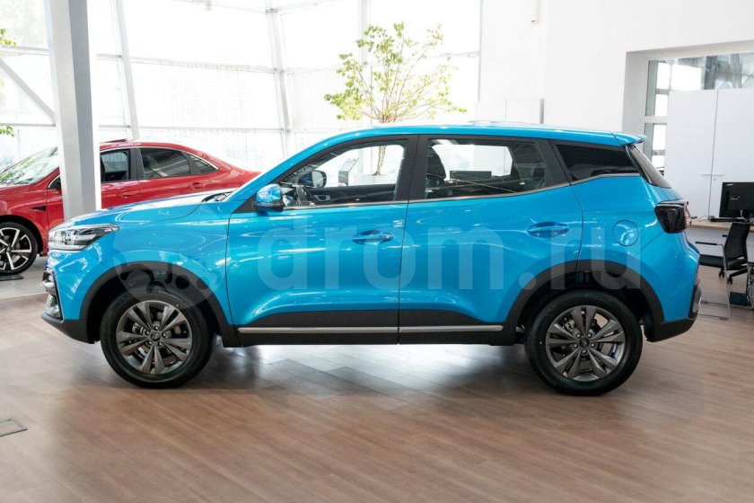 Кроссовер КАИ Икс 3