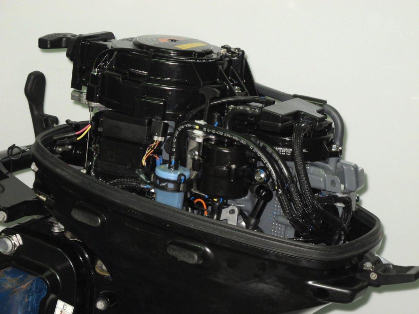 Лодочный мотор suzuki