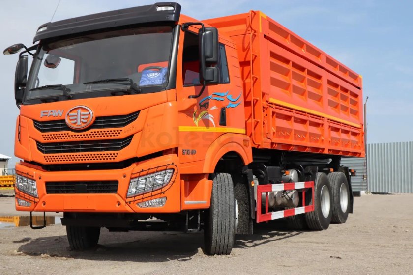 Самосвал Shacman зерновоз