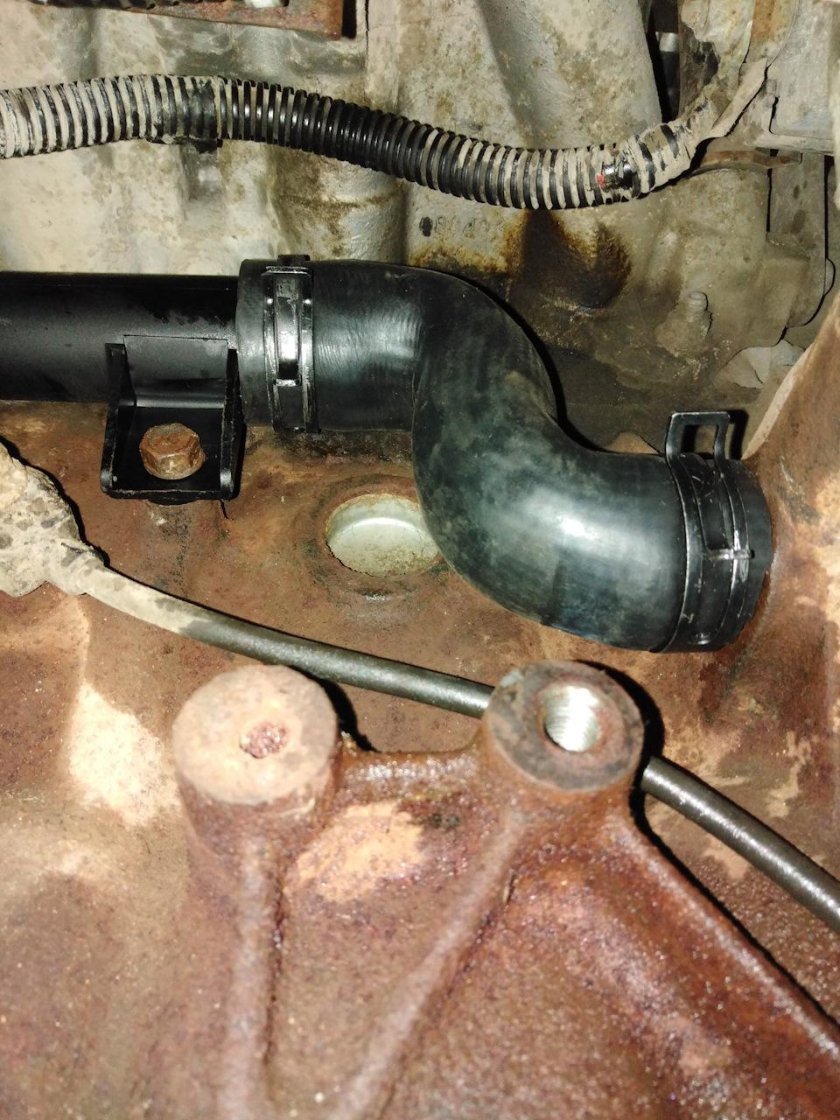 Патрубок антифриза Лачетти 1.4