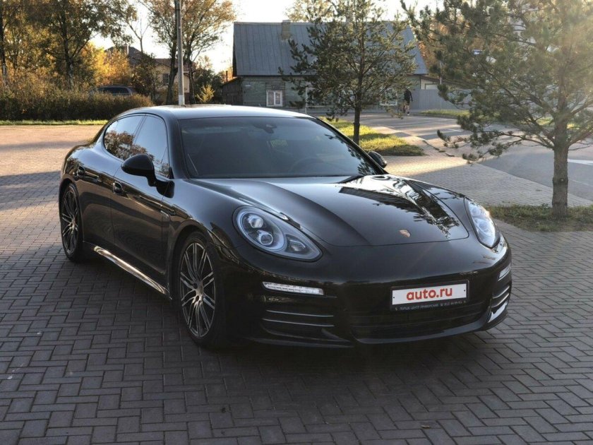 Порше Панамера 4 черный