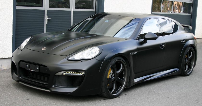 Порше Панамера черный матовый