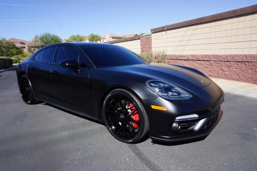 Порше Панамера турбо 2017