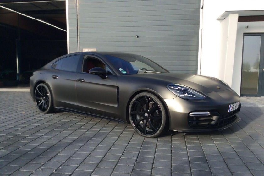 Порше Панамера черный матовый