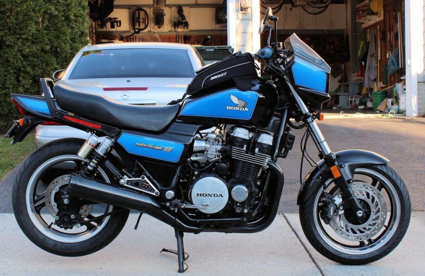 Мотоцикл honda cb