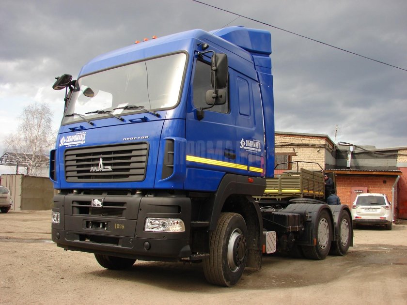 Седельный тягач МАЗ 643028-570-020