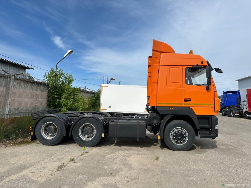 Тягач маз 6430в9