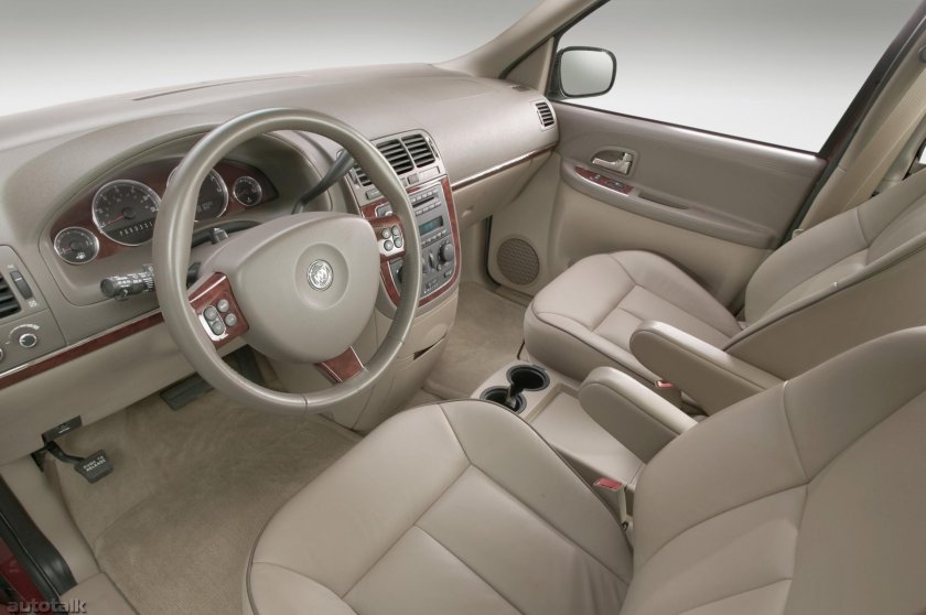 Buick Excelle 2004 интерьер