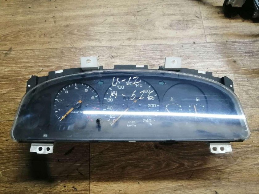 Приборная панель Мазда 626 ge