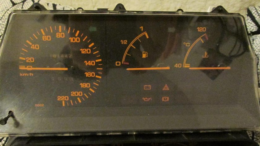Digital dashboard Mazda 323 bf