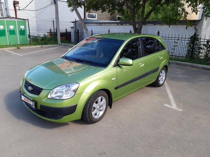 Kia Rio 2 хэтчбек 2005