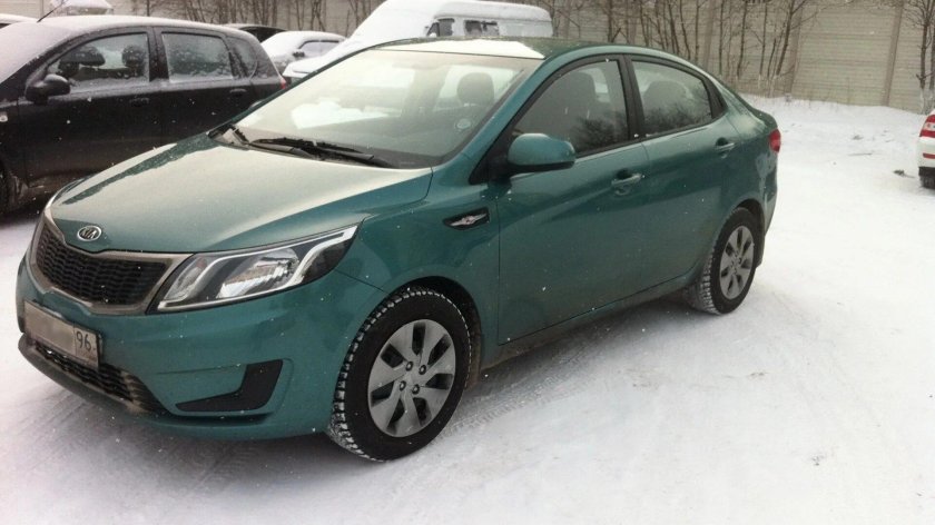 Kia Rio 3 зеленая