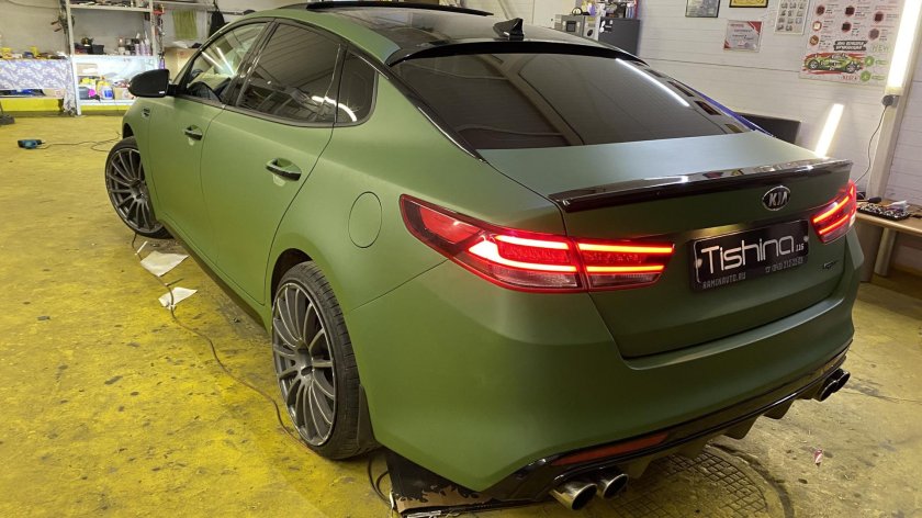 Камри 70 зеленый матовый