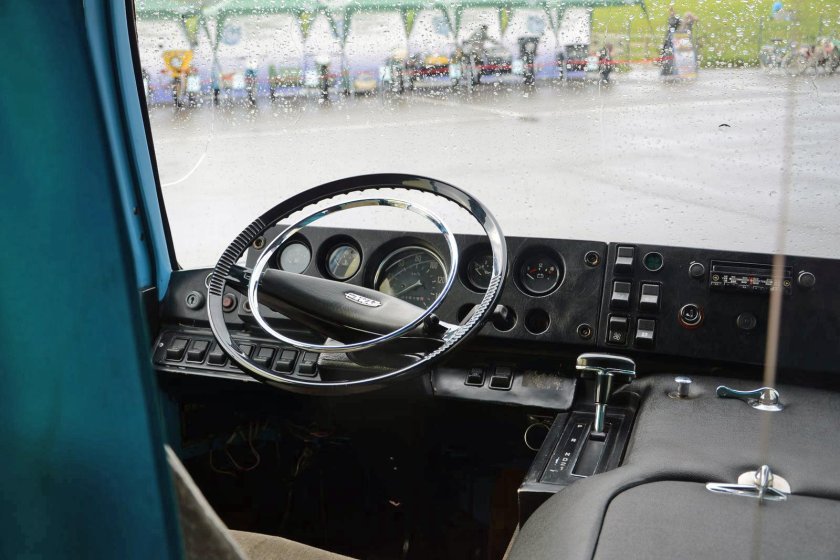 ЗИЛ-3207 Юность