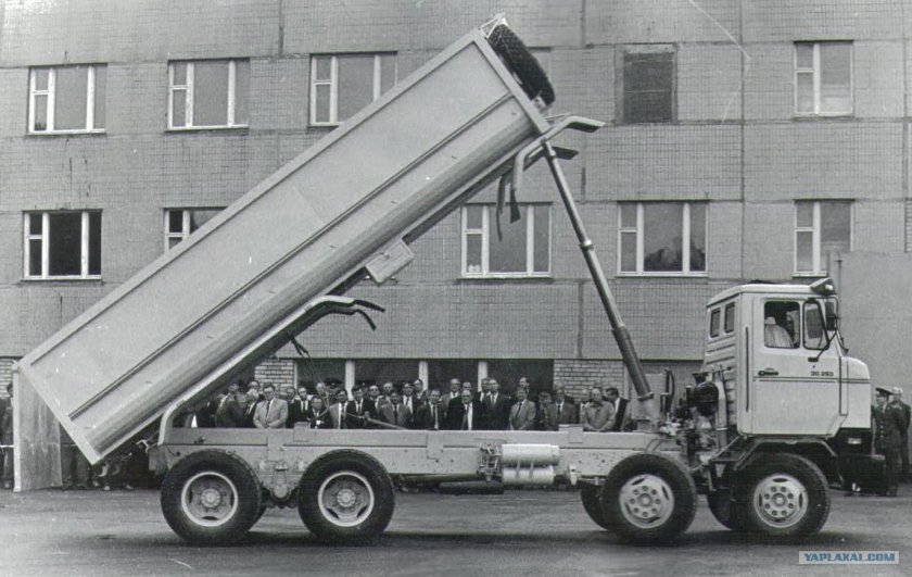 Опытный самосвал ЗИЛ-30.250