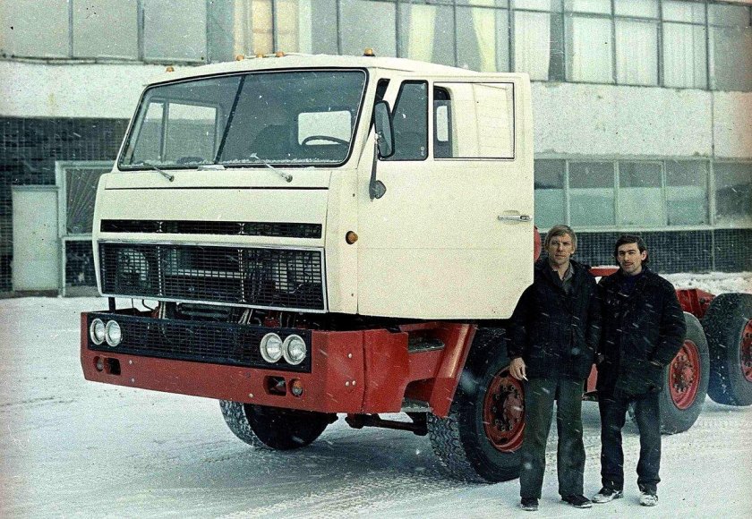 КАМАЗ-э6410