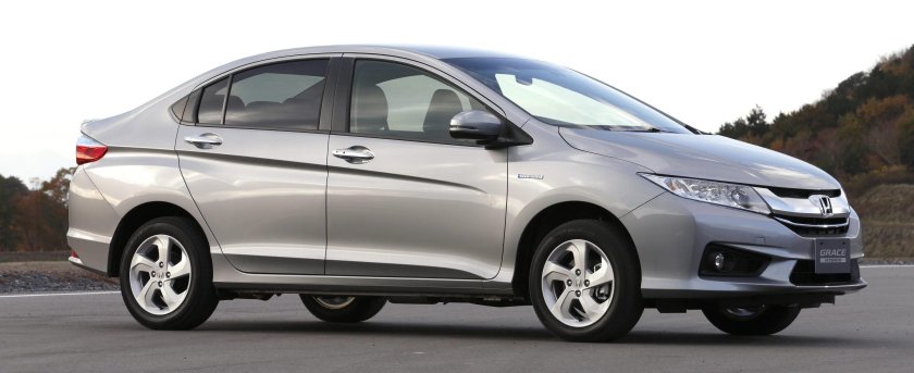 Honda Grace Hybrid