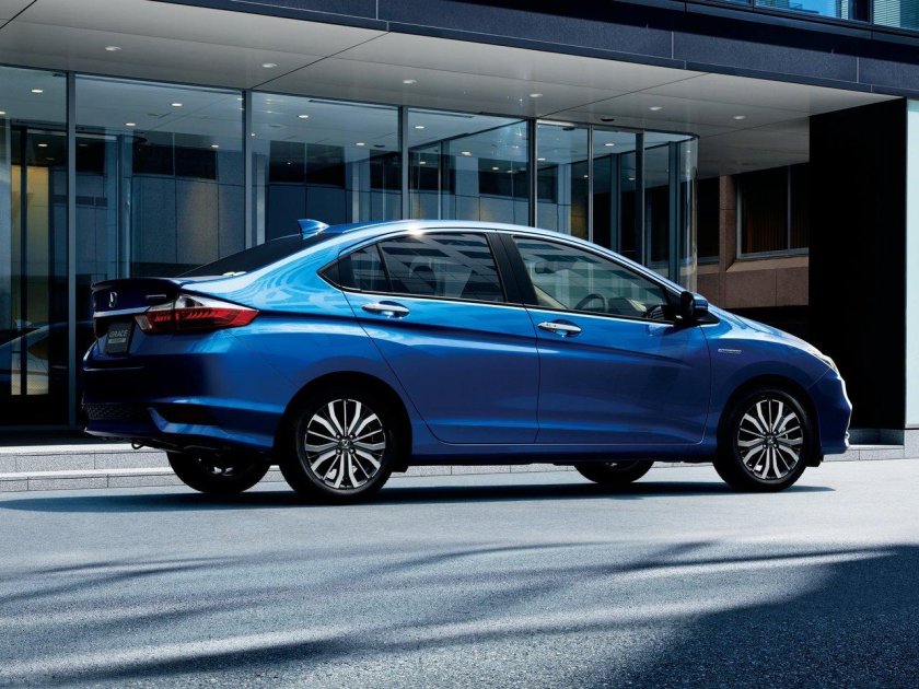 Хонда Грейс 2017