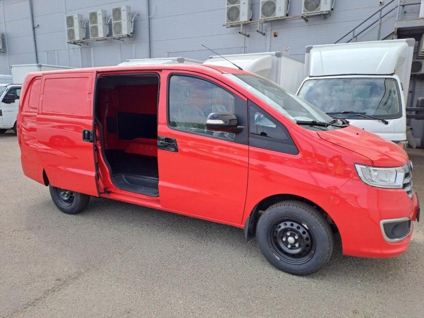 Цельнометаллические фургоны