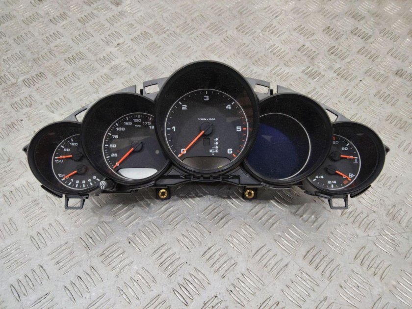 Приборная панель porsche