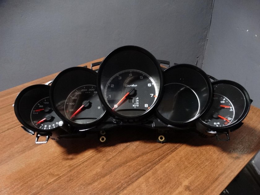 Приборная панель порше панамера