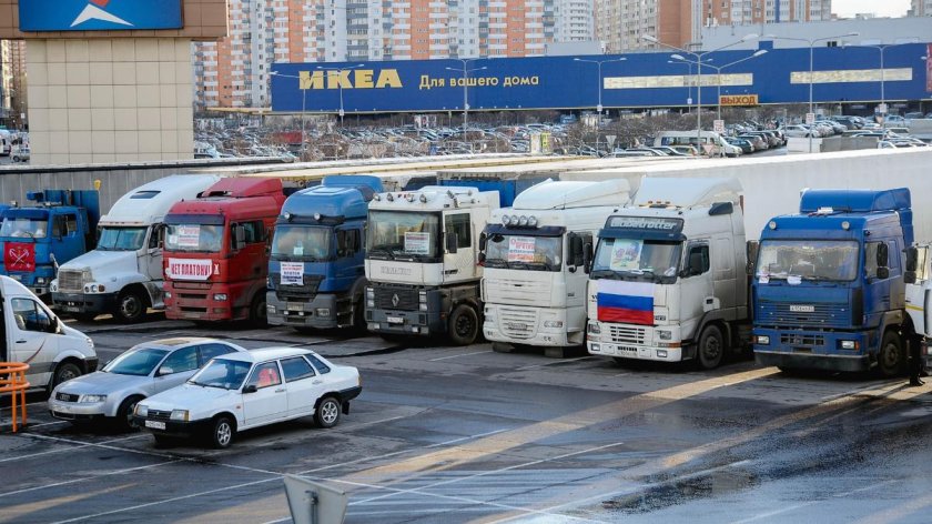 Парковка грузовик