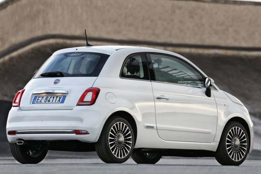 Fiat 500 Side view