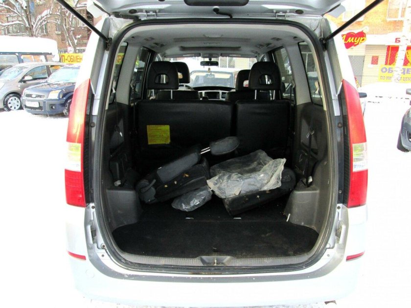 Great Wall Cowry 2010