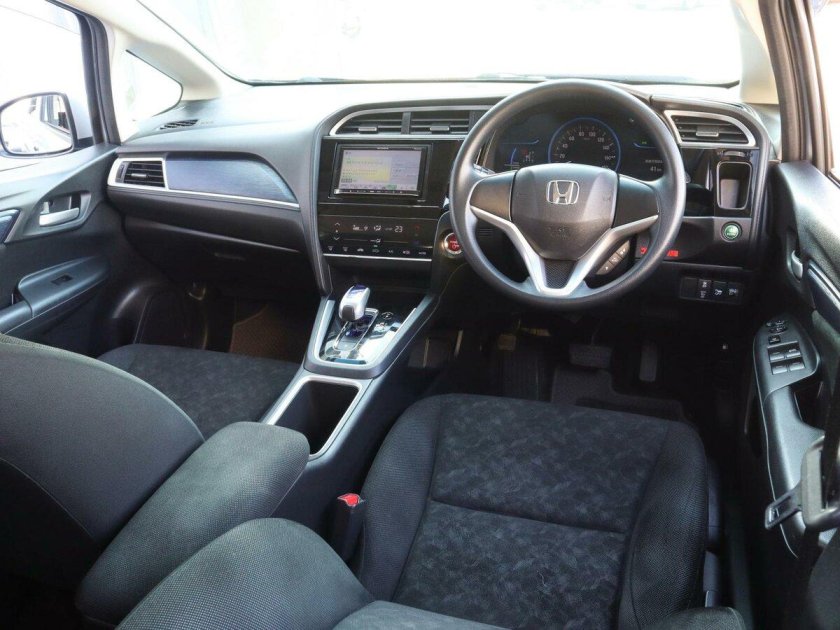 Хонда Шатл 1 g салон