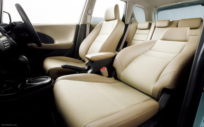 Honda Shuttle Hybrid 2017 салон