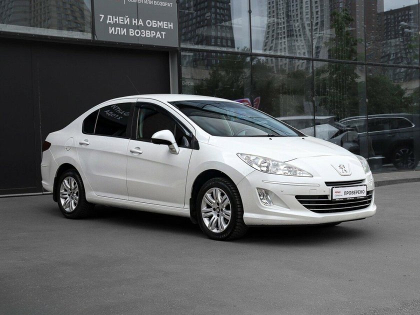 Пежо 408 седан