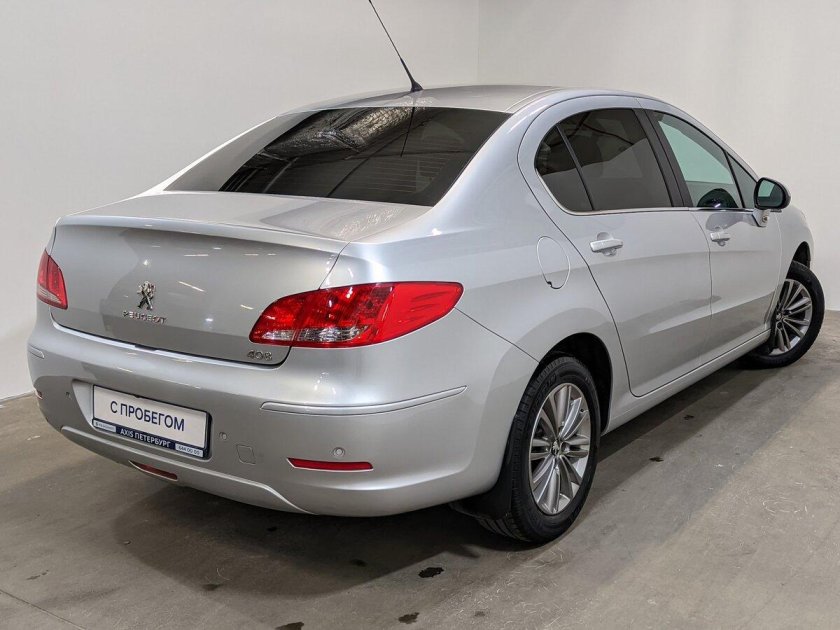 Пежо 408 седан