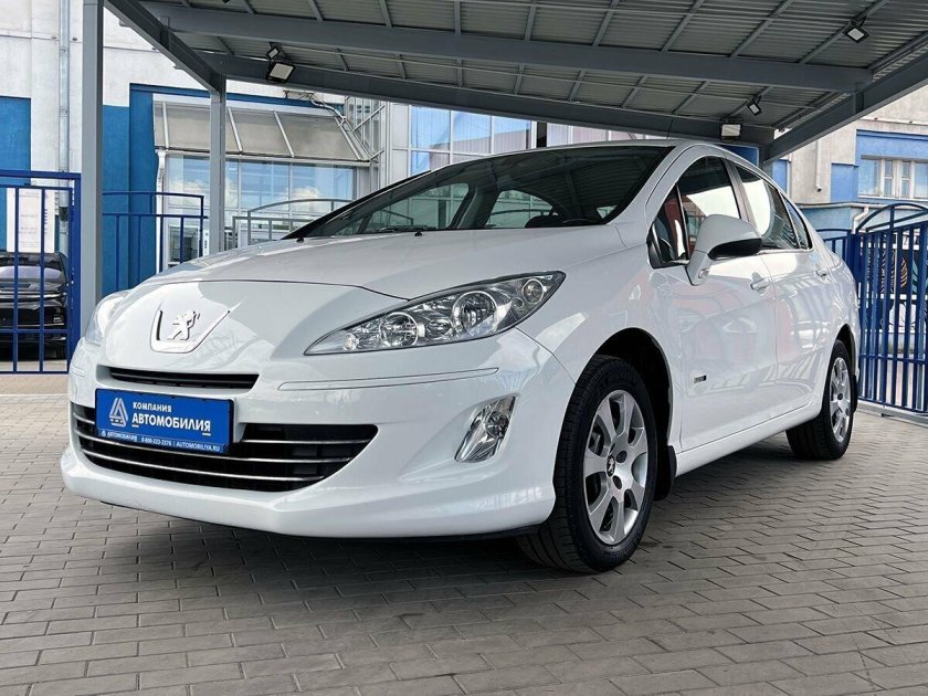 Пежо 408 белый седан