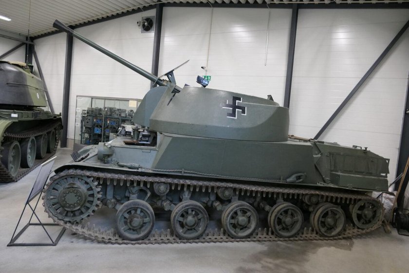 Шведский зенитный танк