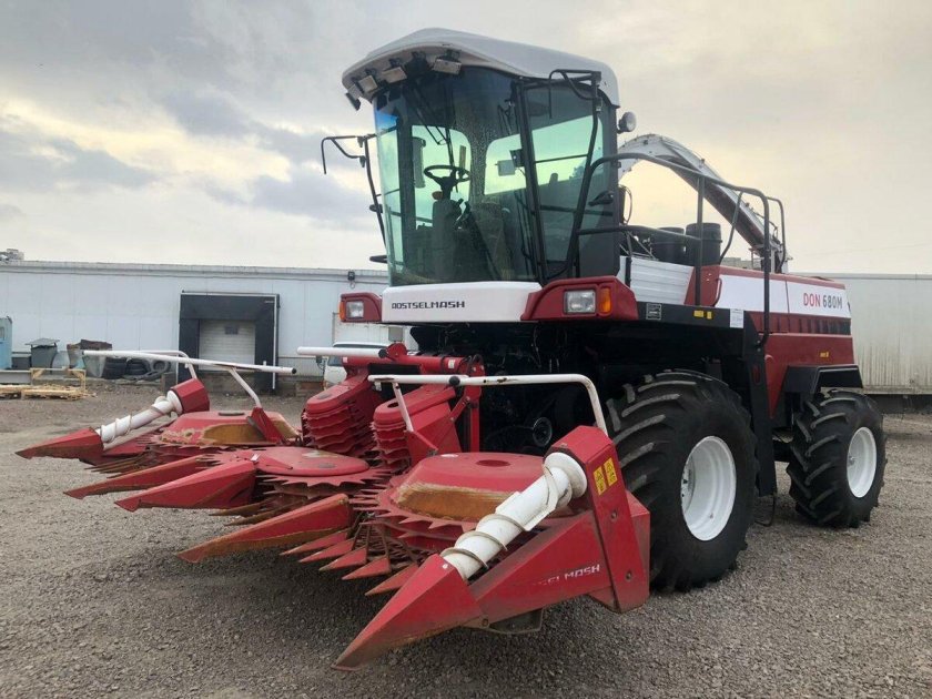 Кормоуборочный комбайн Ростсельмаш Дон 680м