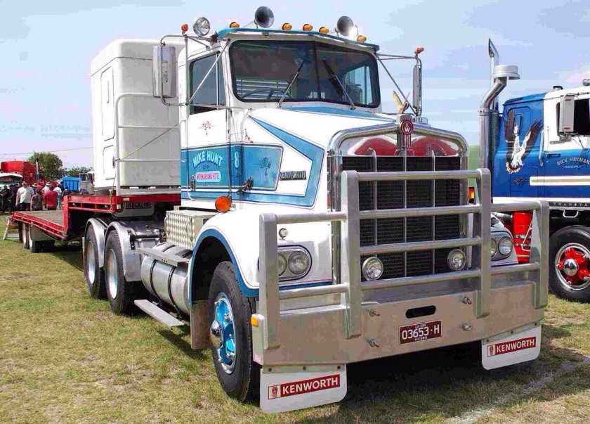 Kenworth w 922