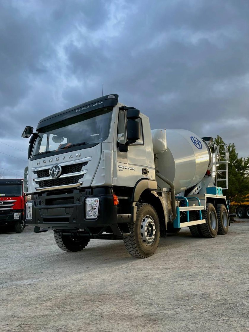 Грузовики и спецтехника