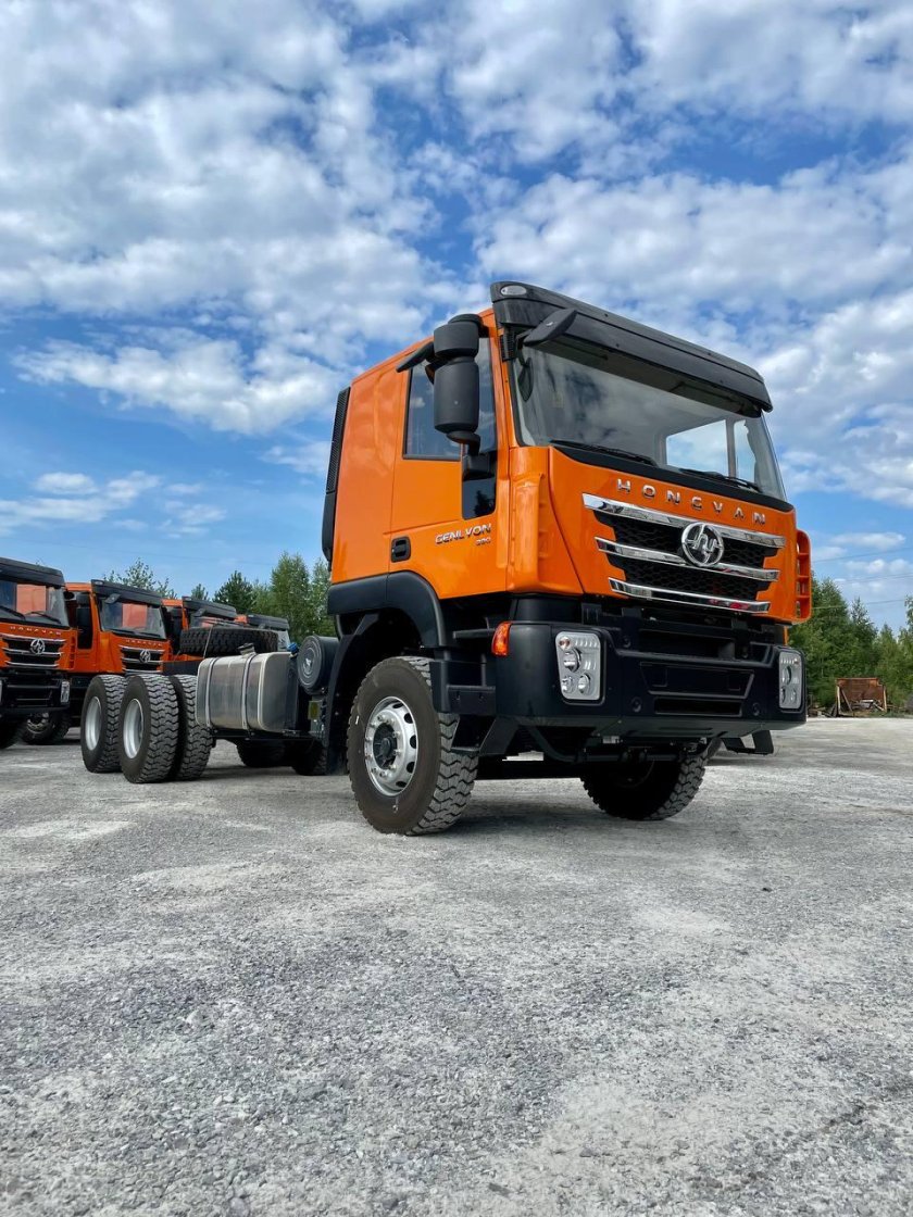 Седельный тягач Ивеко АМТ 6х6