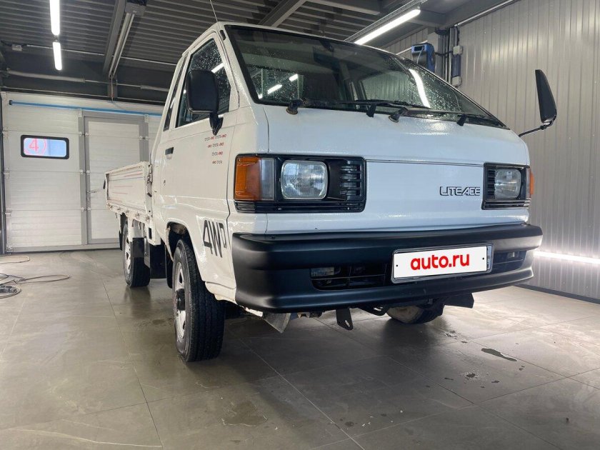 Тойота таун айс грузовик 4 вд