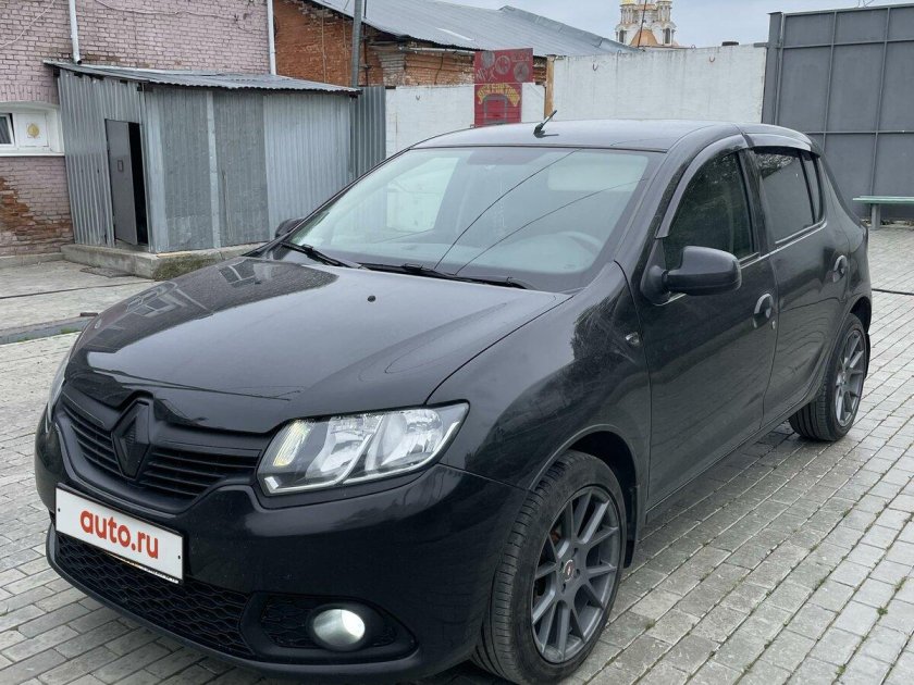 Чёрный Lada Granta седан 2012