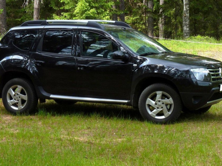 Renault Duster 2013 черный