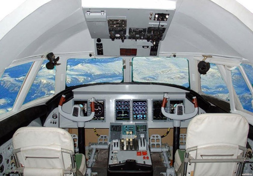 Ил-76 кабина штурмана