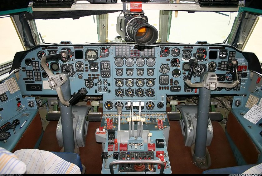 Ил 76 Штурманская кабина