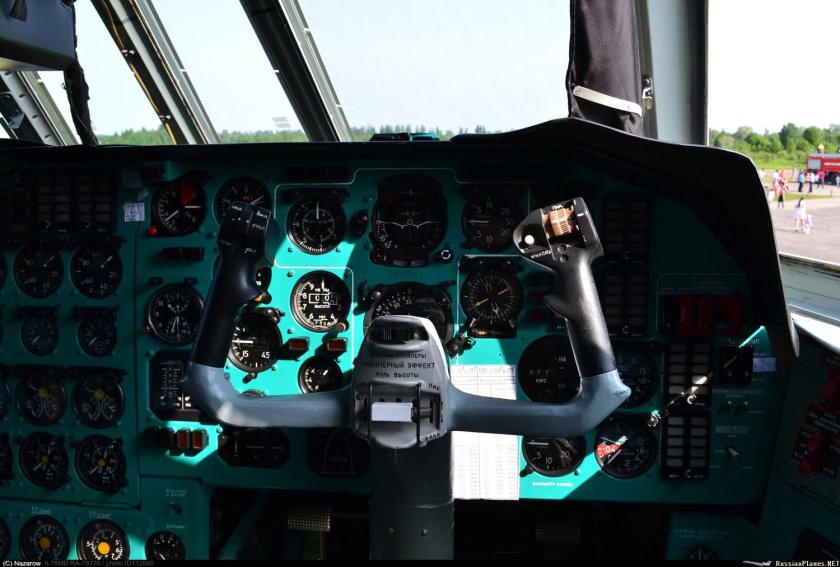 Приборная панель ил 76