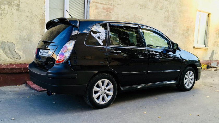 Suzuki Liana универсал