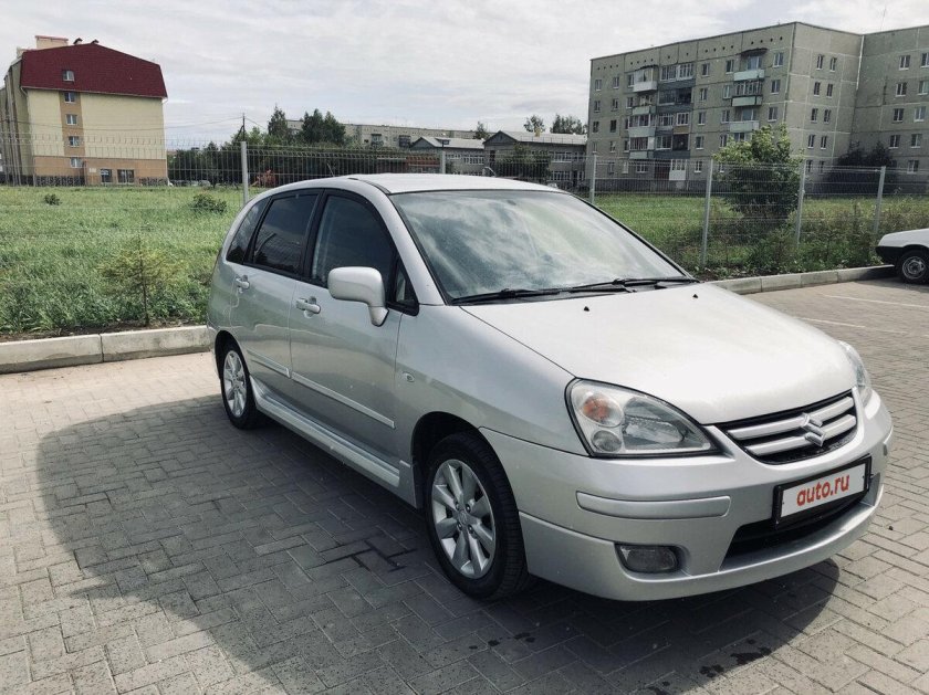Suzuki Liana 1.6 МТ 2004