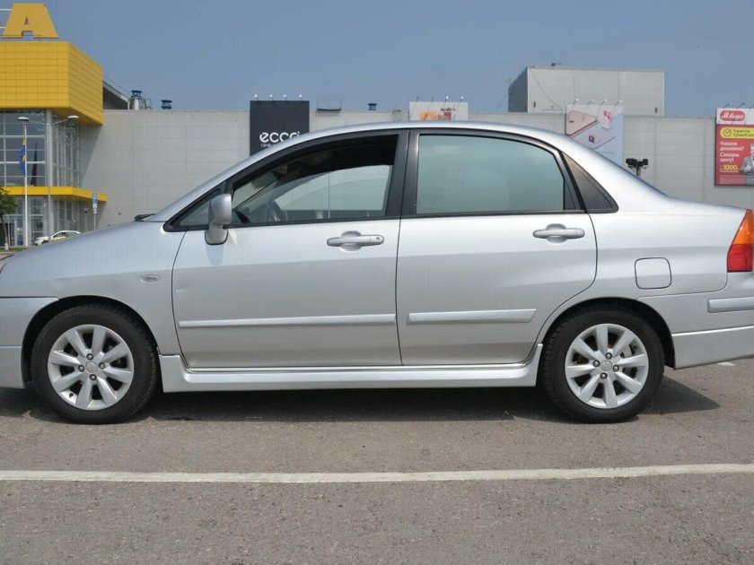 Suzuki liana 2007 седан