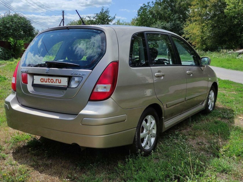 Сузуки лиана универсал