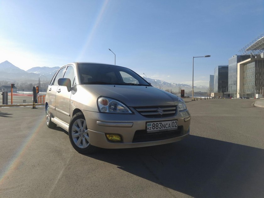 Сузуки Лиана 4х4 седан 2004