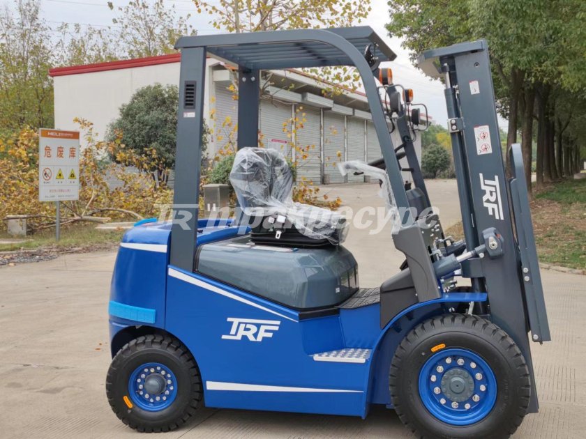 Вилочный погрузчик 3 тонны